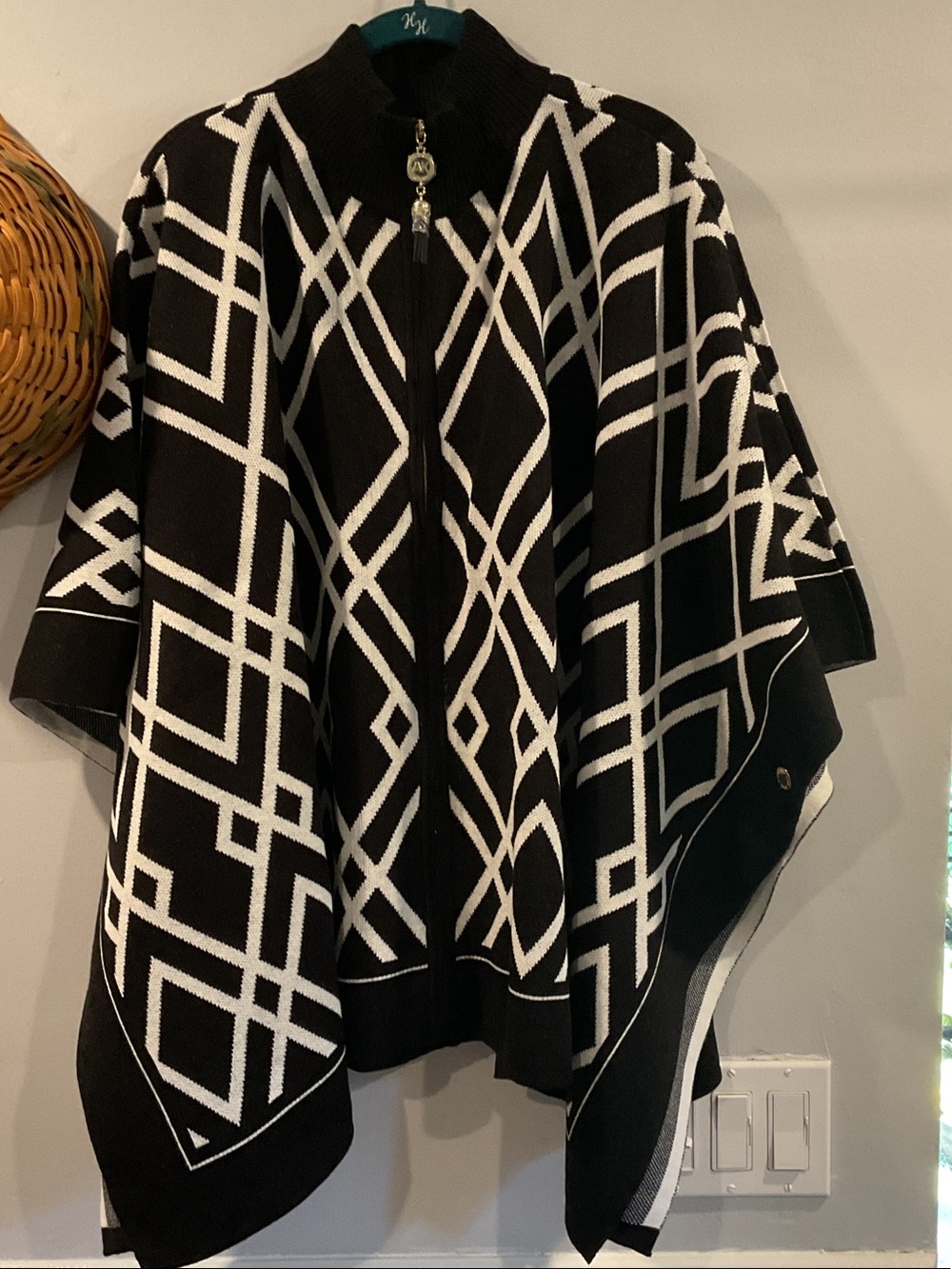 NWT Anne Klein cape/poncho